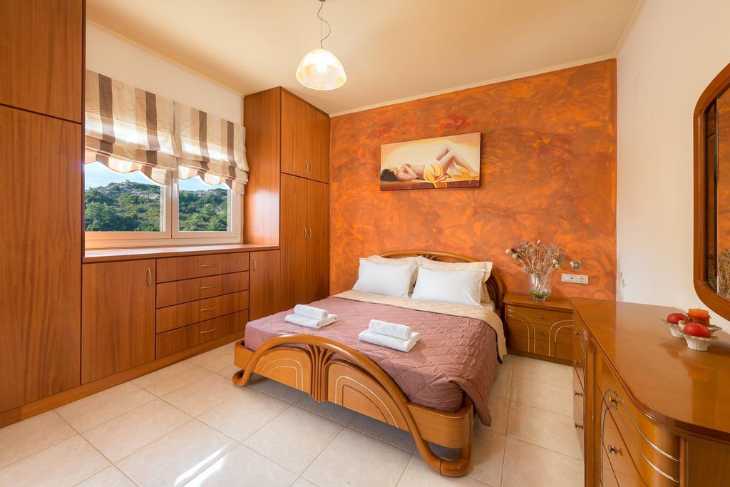 Natura House *